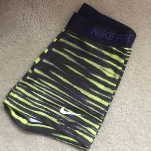 Nike Spandex, Size M